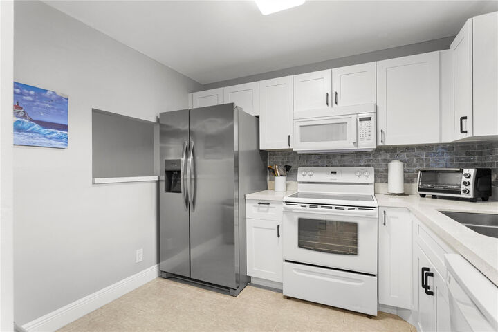 Property Photo: 9700 Sunrise Lakes Boulevard 101 FL 33322