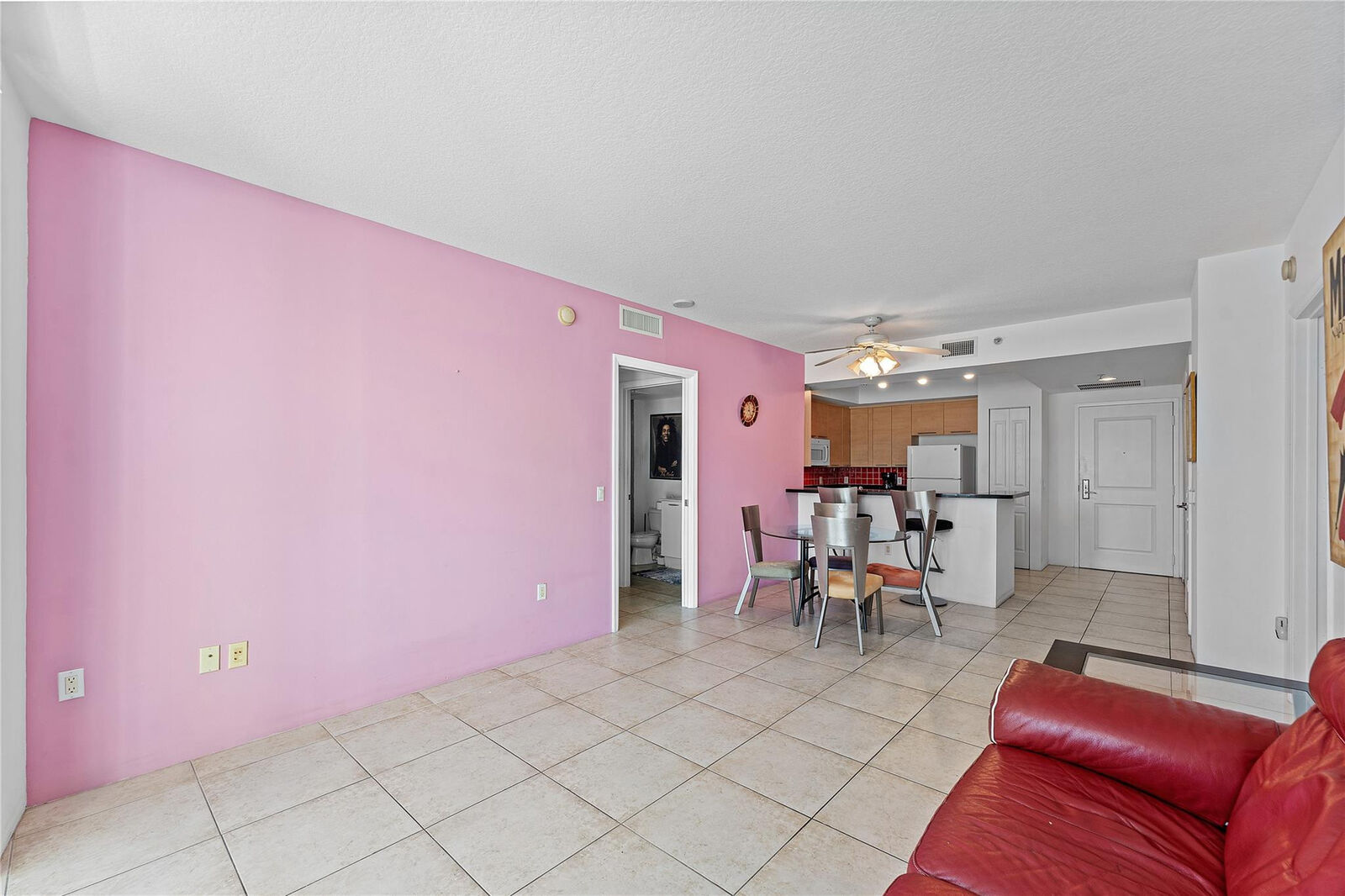 Property Photo:  350 SE 2nd Street 840  FL 33301 