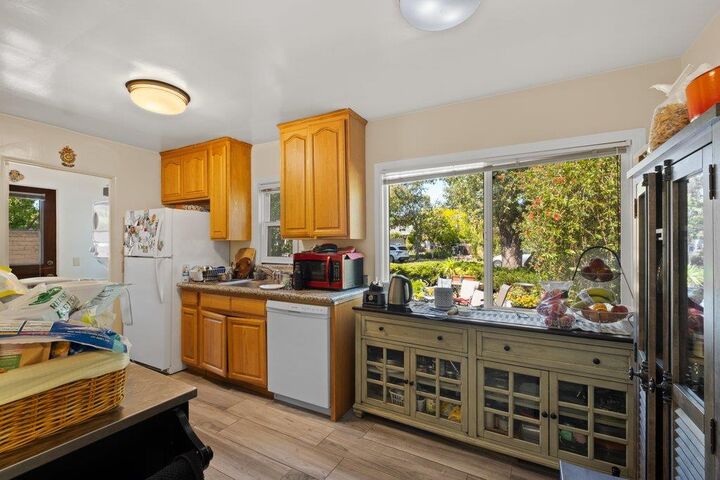 Property Photo: 628 Colorado Avenue CA 94306