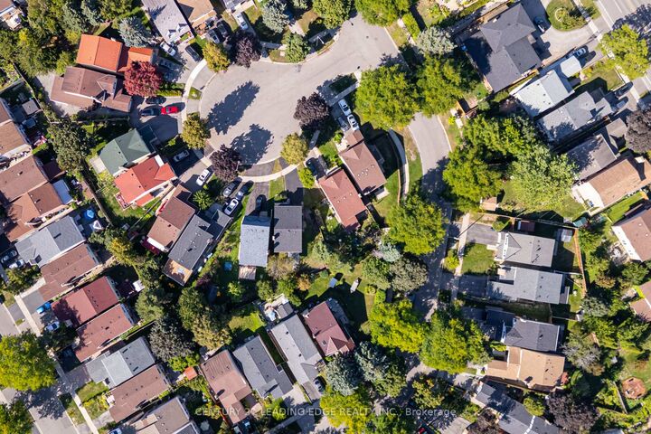 Property Photo:  6 Wheaton Grove  ON M1J 3L5 