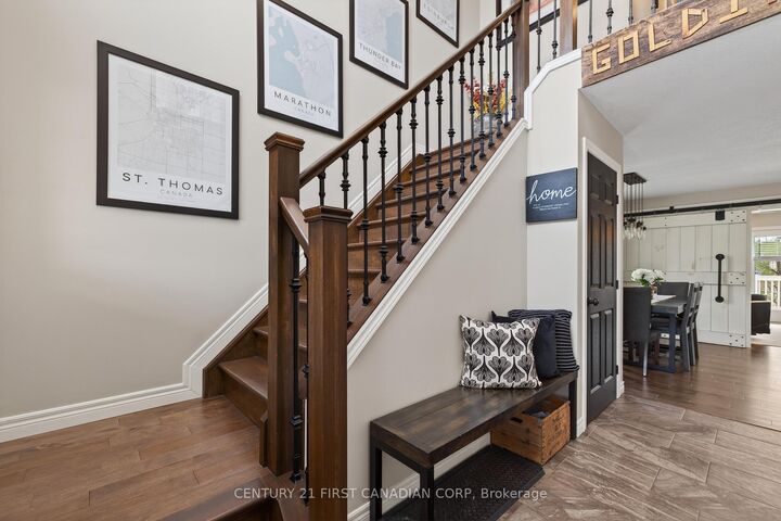 Photo de la propriété: 16 Blue Heron Place ON N5R 6J6