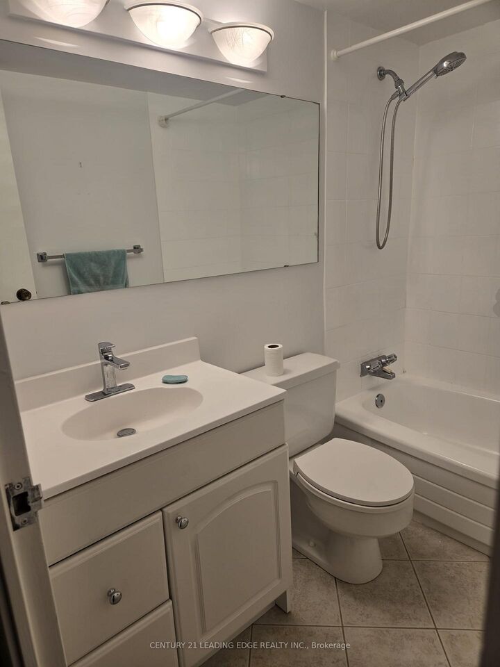 Photo de la propriété:  350 Seneca Hill Drive 801  ON M2J 4S7 