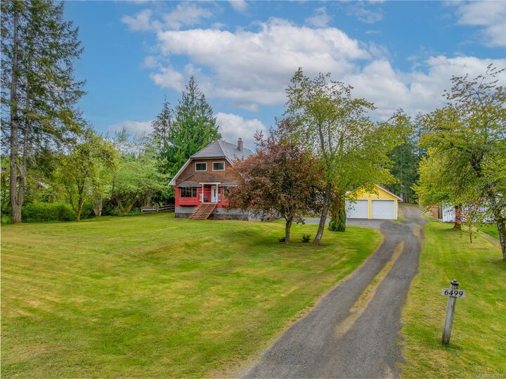 Property Photo: 6499 Fitzgerald Rd BC V9J 1M7
