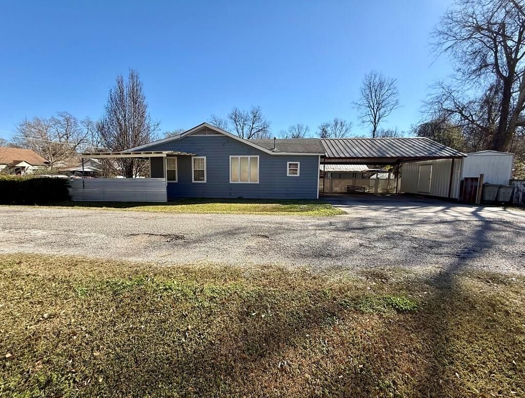 Property Photo: 901 Carroll Street MS 71282