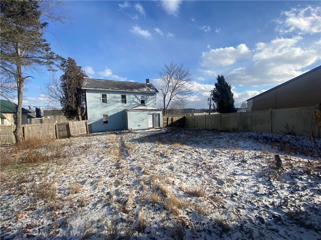 Property Photo:  511 N Fourth St  PA 15697 