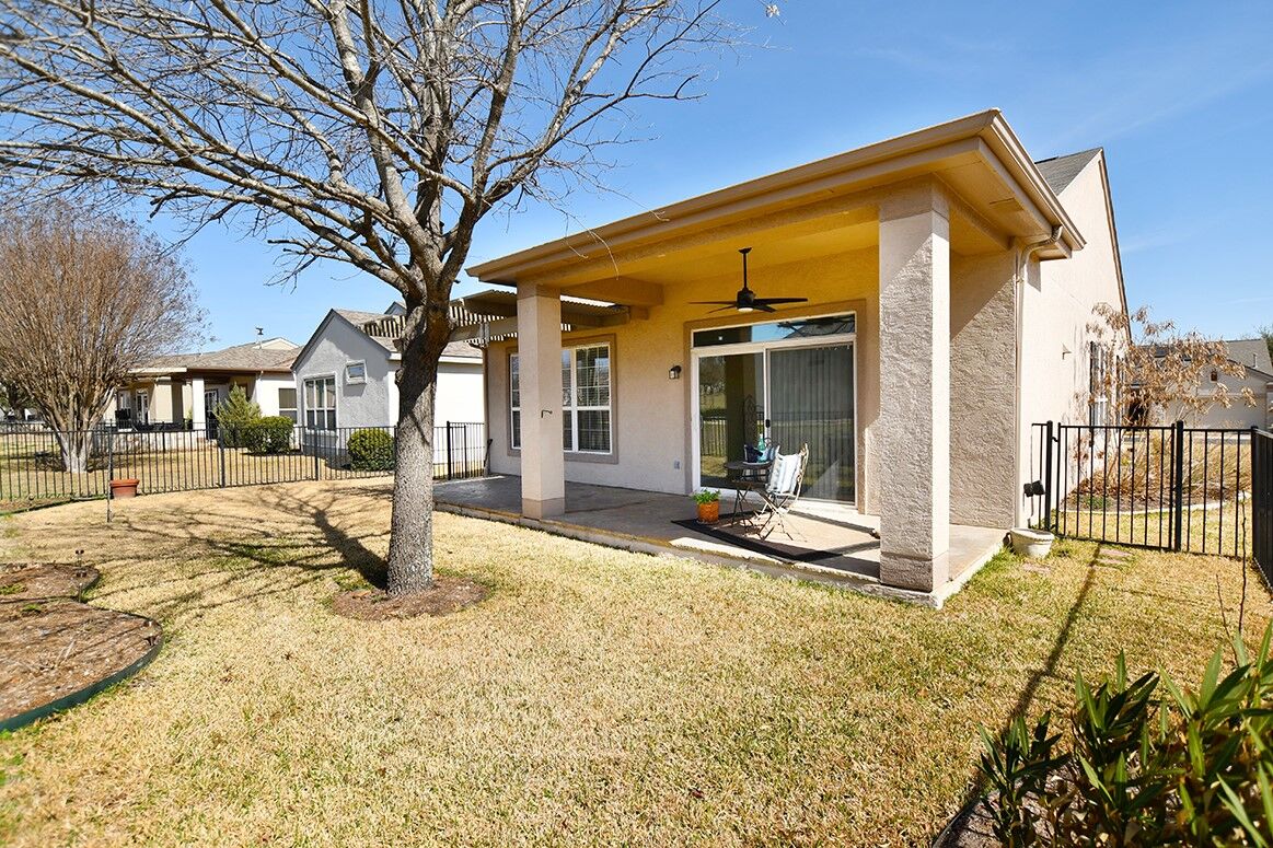 Property Photo:  256 Monument Hill Trail  TX 78633 