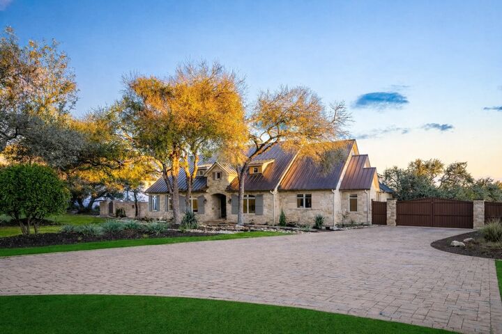 Property Photo:  7825 Lynchburg Drive  TX 78738 