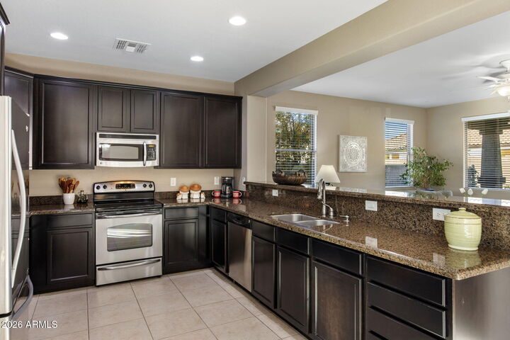 Property Photo:  21442 E Saddle Court  AZ 85142 