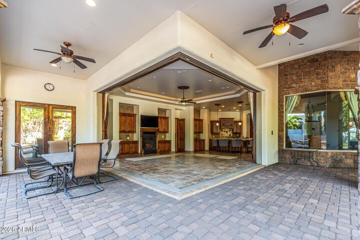 Property Photo:  3037 E Waterman Way  AZ 85297 