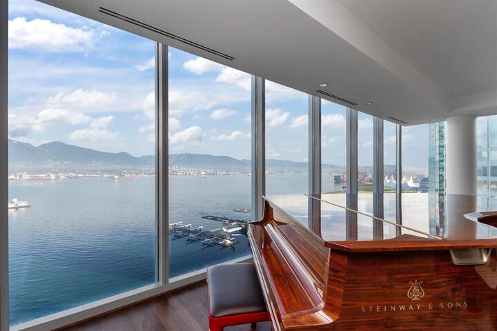 Property Photo: 1169 W Cordova Street 1902 BC V6C 3T1