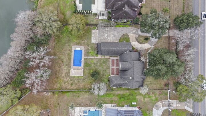 Property Photo:  18616 Perkins Rd  LA 70769 