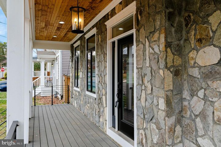 Property Photo:  5129 12th Street S  VA 22204 