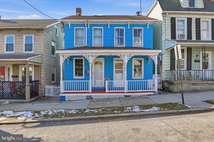 Property Photo:  26 S East Street  PA 17362 