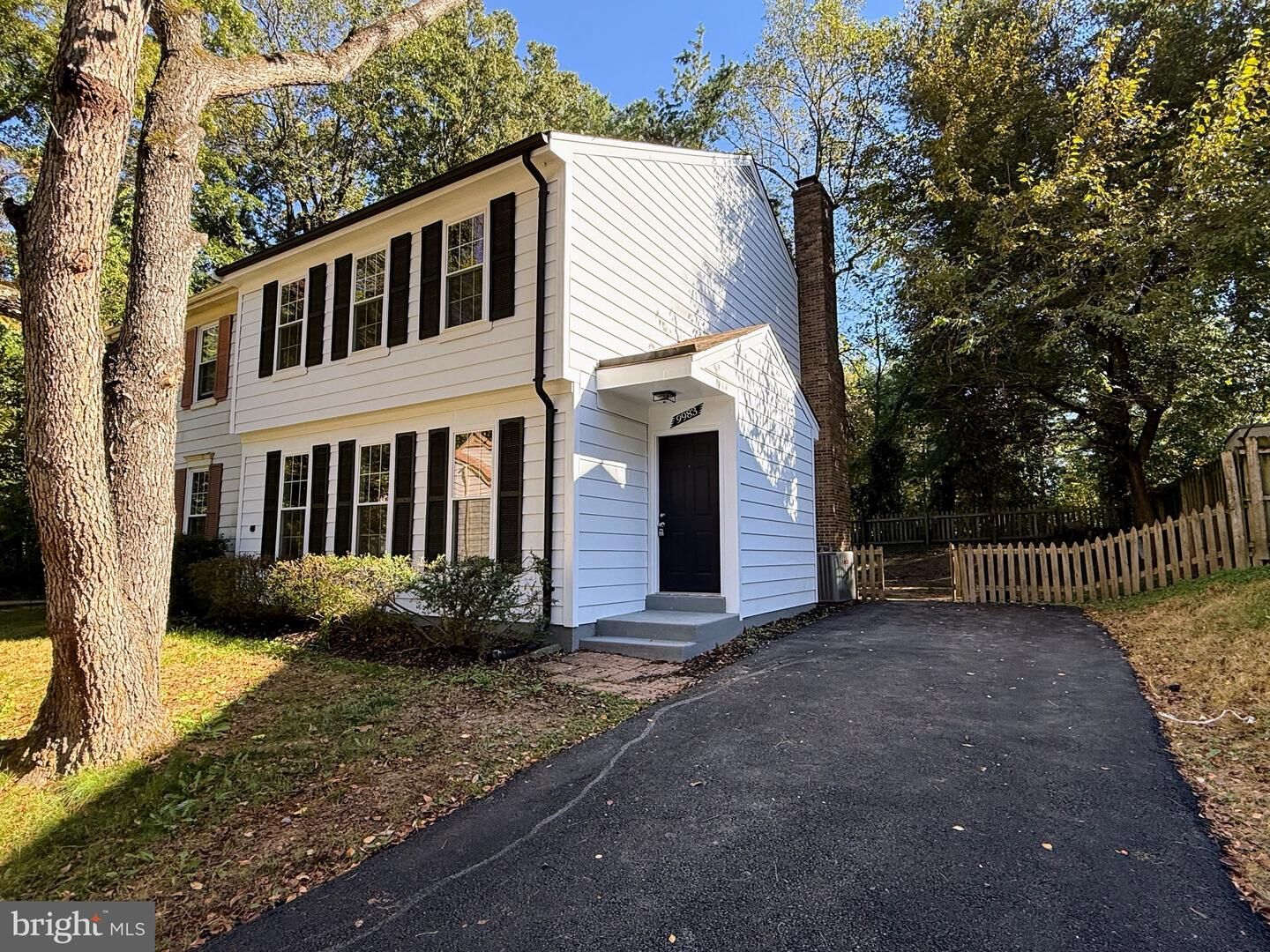Property Photo: 9983 Hemlock Woods Lane VA 22015