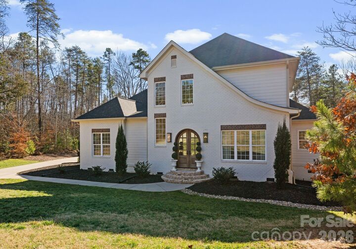 Property Photo:  3107 James Plantation Drive  NC 28037 