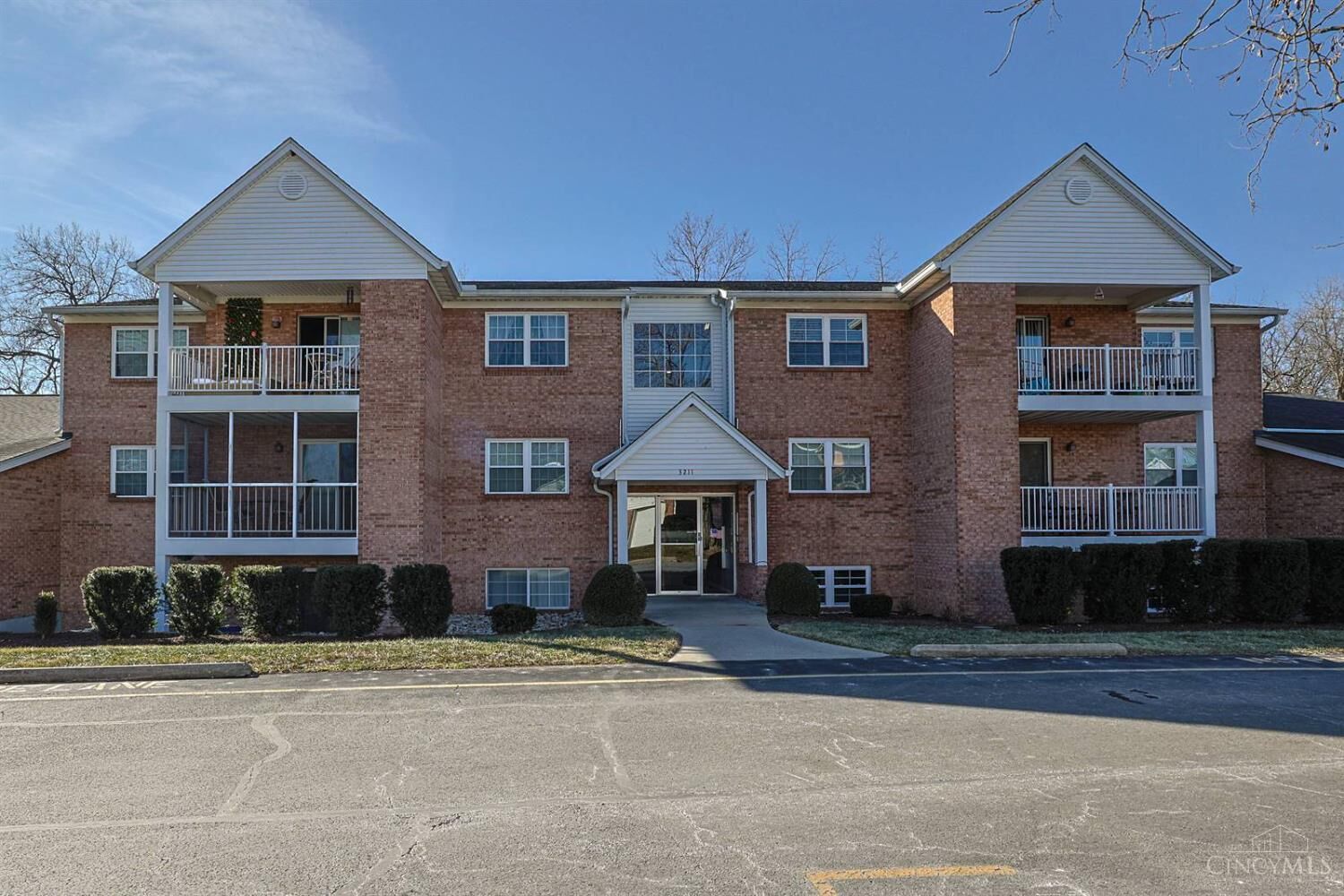 Property Photo:  3211 Heritage Square Drive  OH 45251 