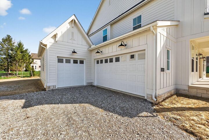 Property Photo:  3299 Briarwood Lane  OH 43035 