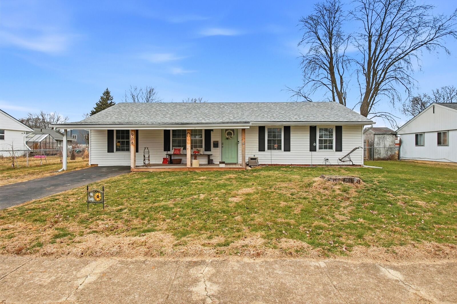 Property Photo:  908 Tecumseh Avenue  OH 43207 