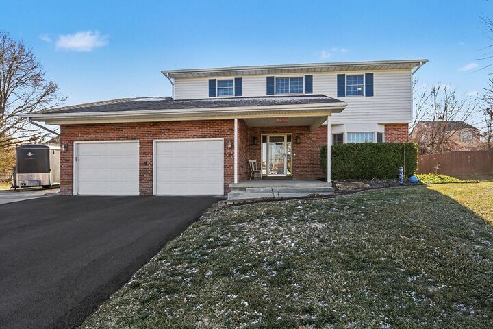 Property Photo:  2277 Hills Wood Drive  OH 43123 