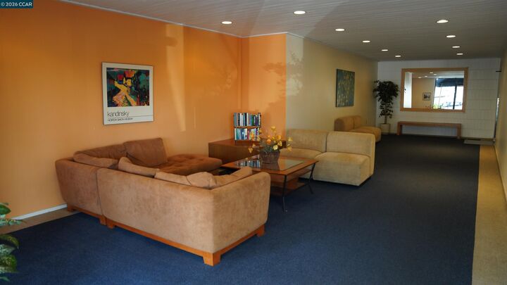 Property Photo:  758 Kingston Ave 104  CA 94611 