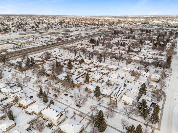 Property Photo:  1, 2, 3 - 12411 81 Street NW  AB T5B 2T6 