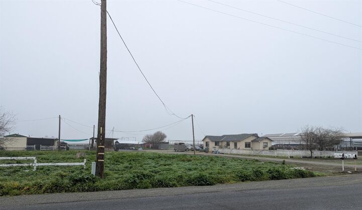 Property Photo:  21075 19th Avenue  CA 93266 