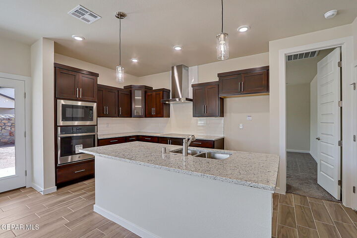 Property Photo: 11864 Malecon Place TX 79934