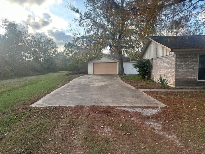 Property Photo:  132 Otter Trail  TX 77566 