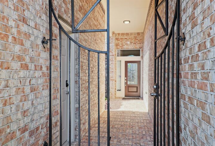 Property Photo:  5026 Gulf Stream Lane  TX 77518 