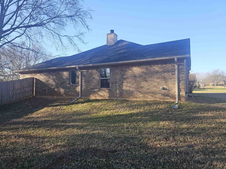 Property Photo:  104 Kenswick St.  TX 75652 