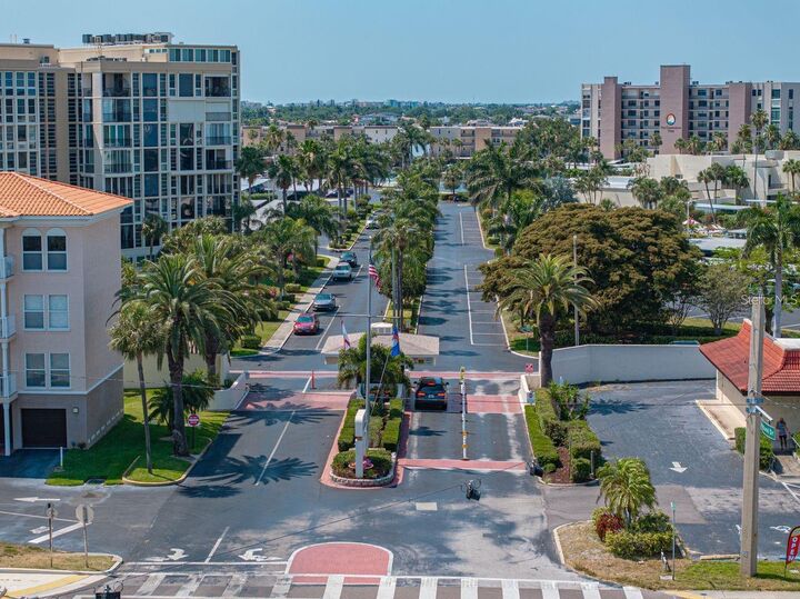 Property Photo:  7625 Sun Island Drive S 101  FL 33707 