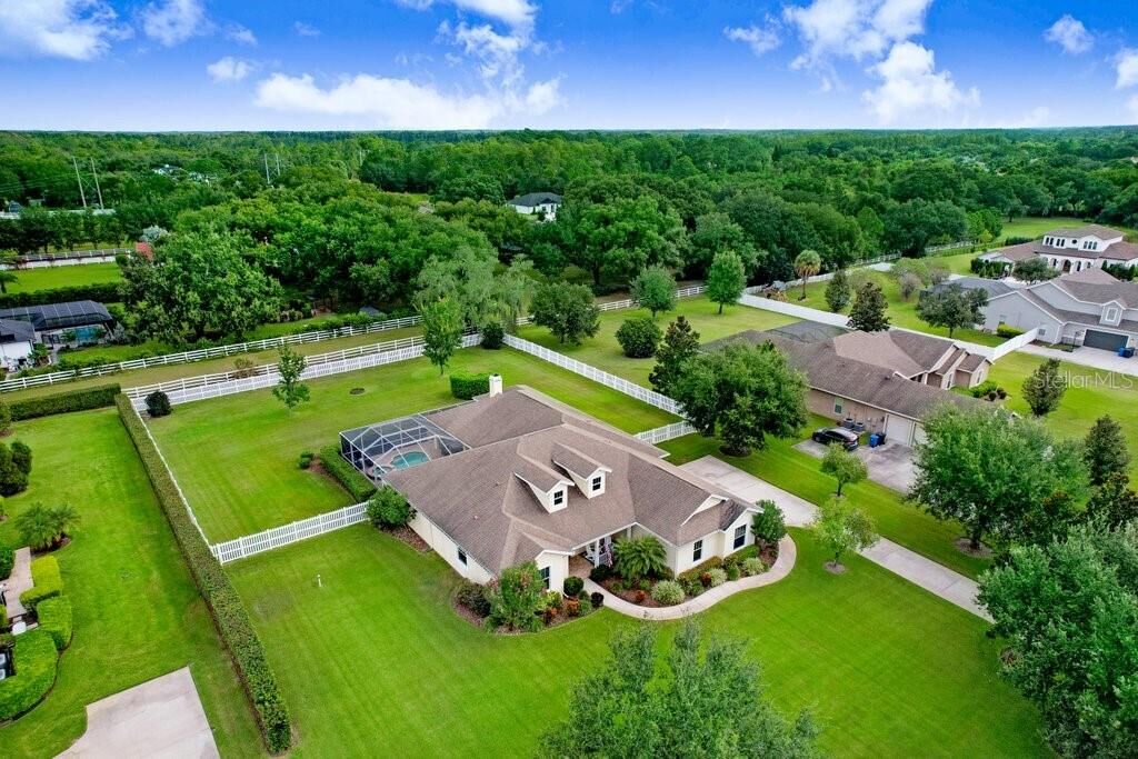 Property Photo: 7709 Kenia Meadows Lane FL 33556