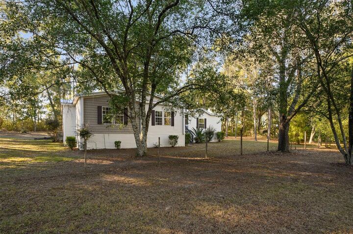 Property Photo:  13076 SW 154th Street  FL 32618 