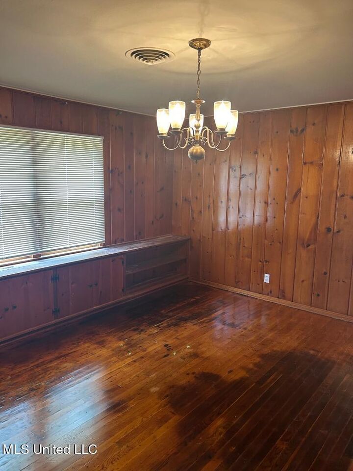 Property Photo: 4806 Kendall Avenue MS 39507