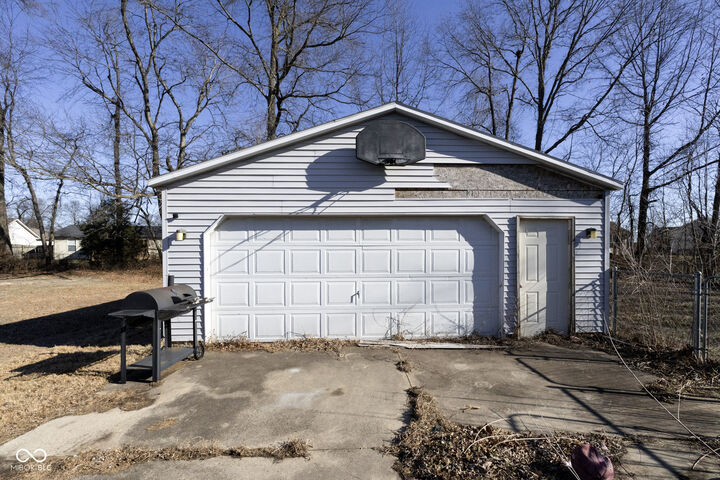 Property Photo:  1413 Brookside Drive  IN 47201 