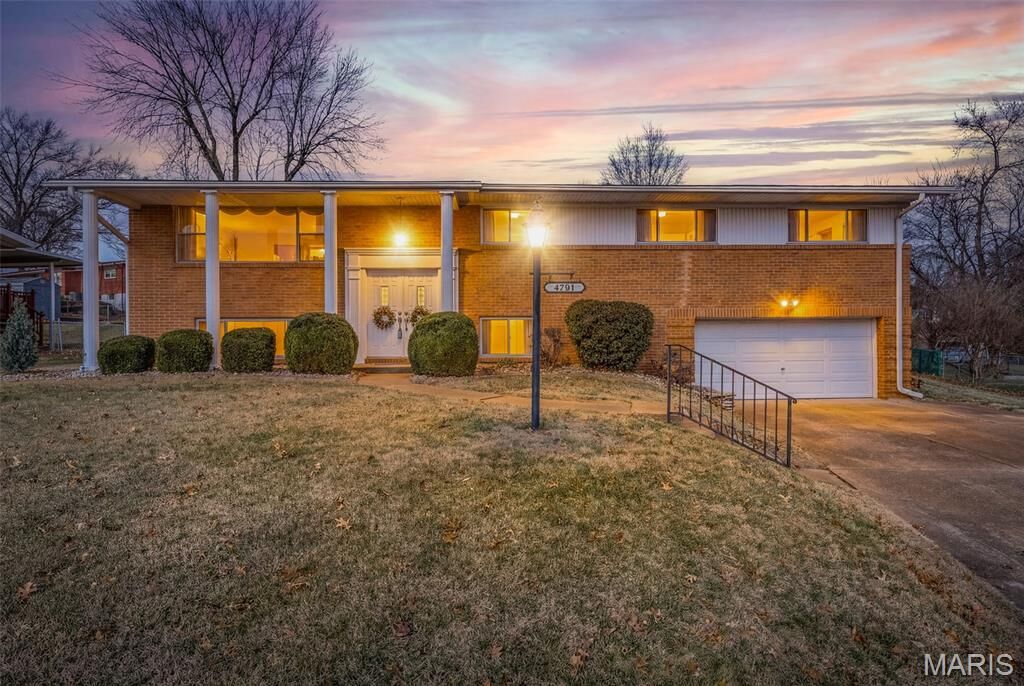 Property Photo:  4701 Sunnyview Drive  MO 63128 