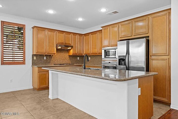 Property Photo: 193 Via Felicia CA 91320