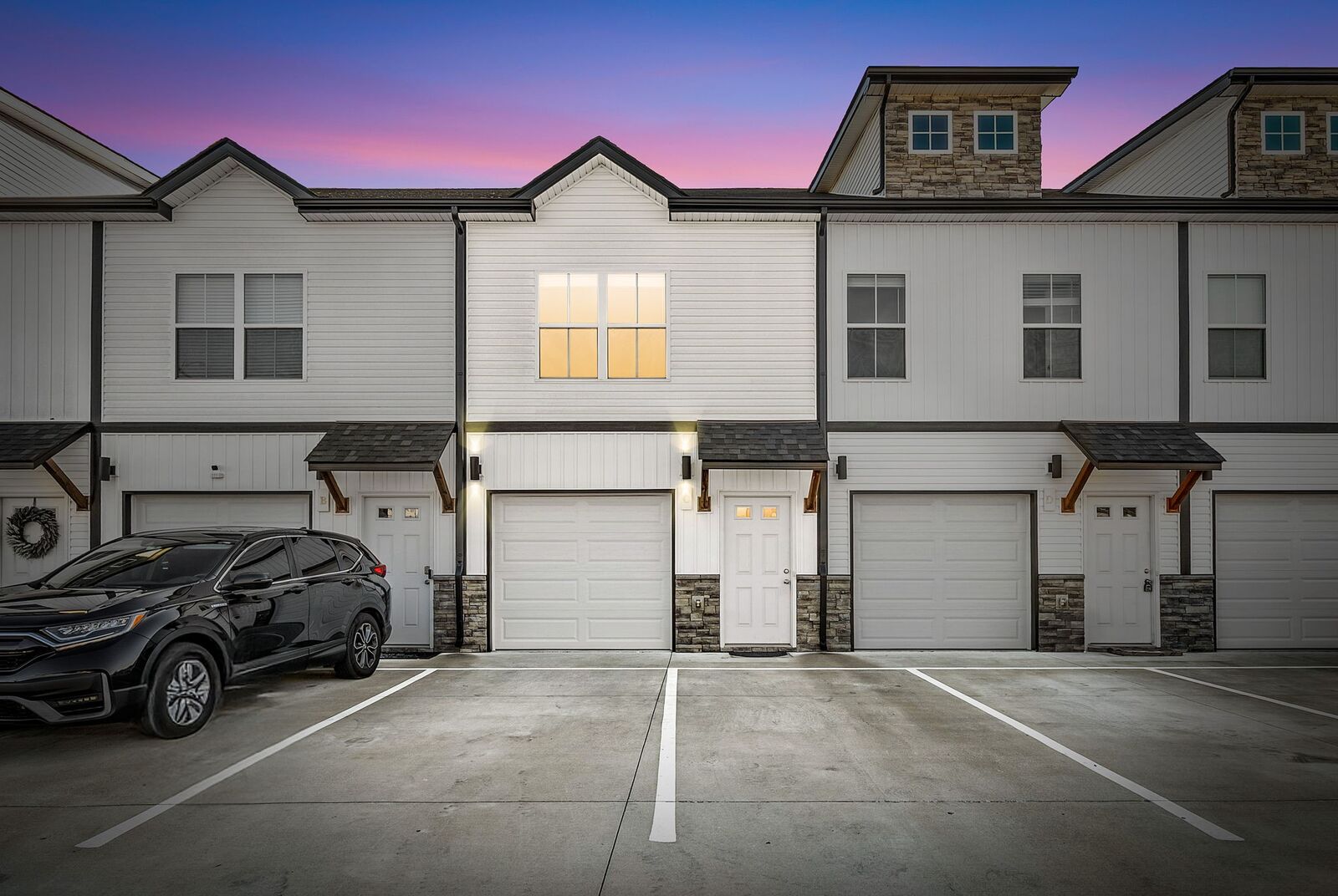 Property Photo:  208 Drayton Dr C  TN 37042 