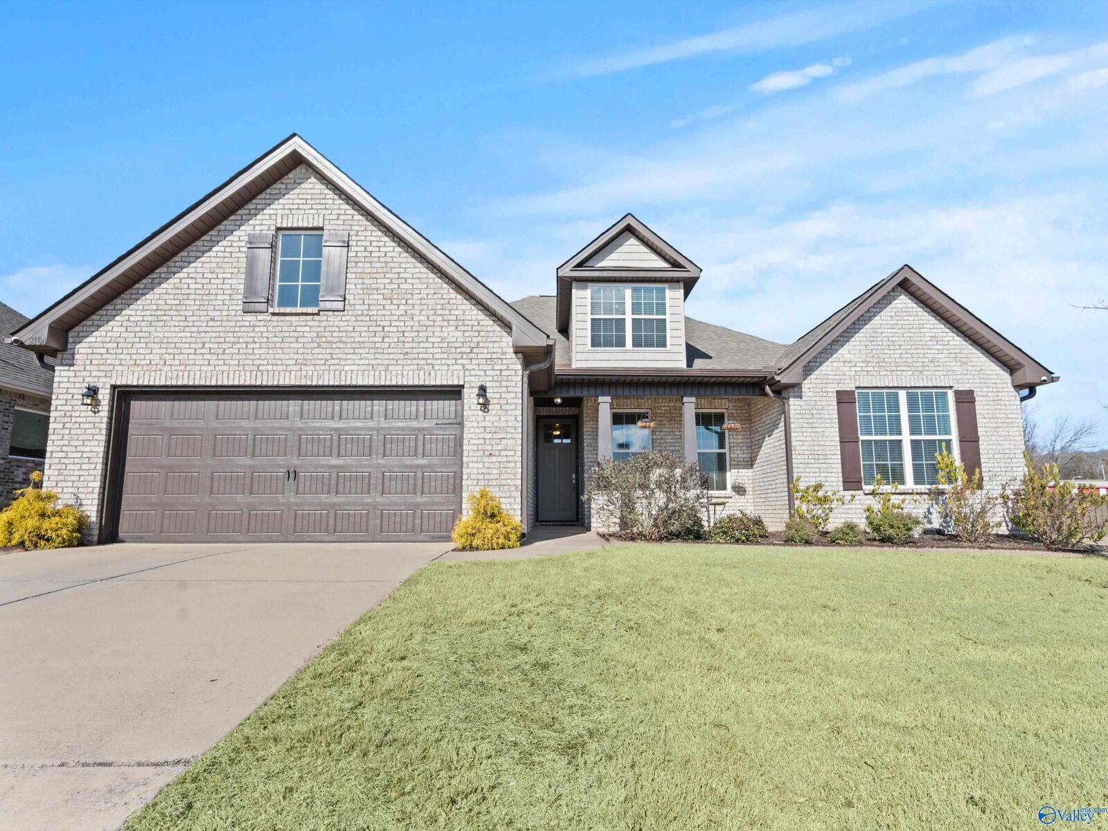 Property Photo:  2104 Big Leaf Drive  AL 35803 