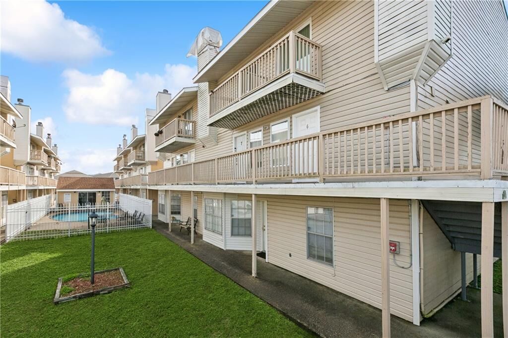 Property Photo:  901 Joe Yenni Boulevard A6  LA 70065 