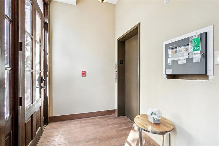 Property Photo:  431 Gravier Street 3  LA 70130 