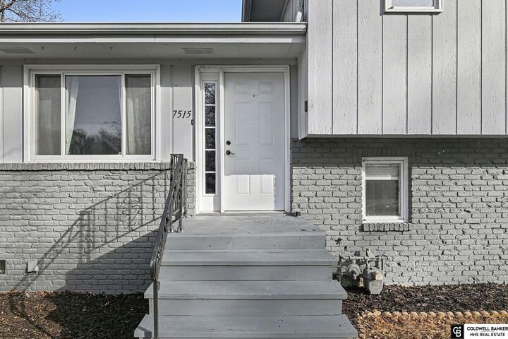 Property Photo: 7515 S 18 Street NE 68147