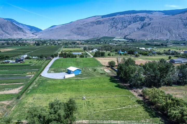 Property Photo: 1969 Osprey Lane BC V0X 1C1