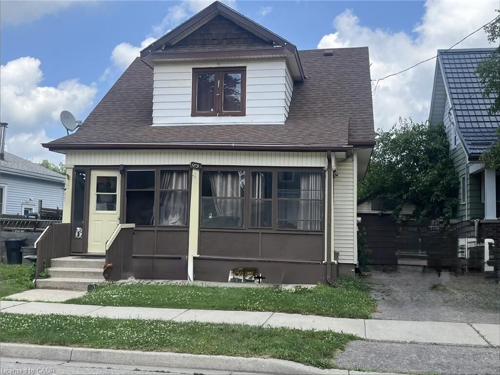 Property Photo: 189 Kent Street S ON N3Y 2Y2
