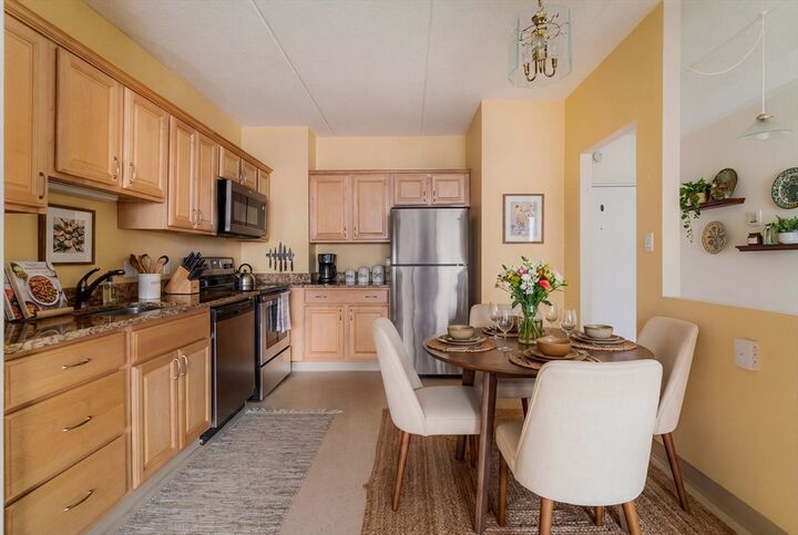 Property Photo: 80 N Warren St 31 MA 01801