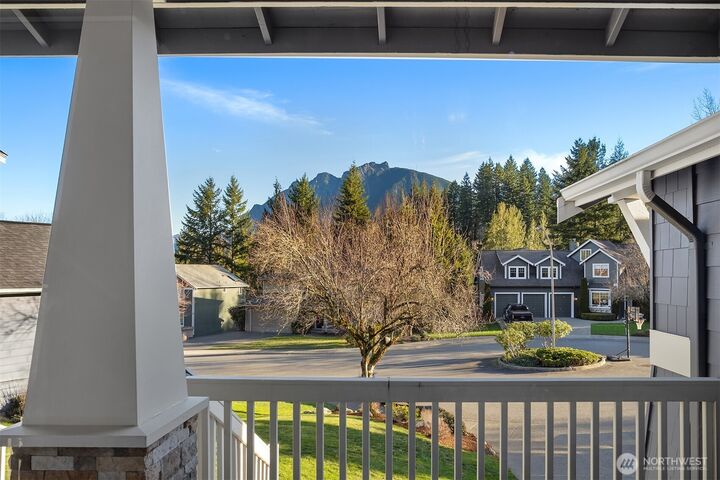 Property Photo: 1315 11th Ct SW WA 98045