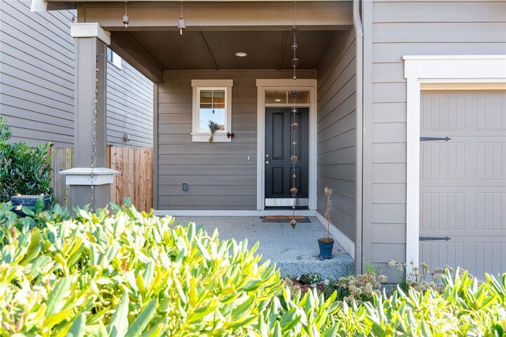 Property Photo:  10524  191st Street E  WA 98374 