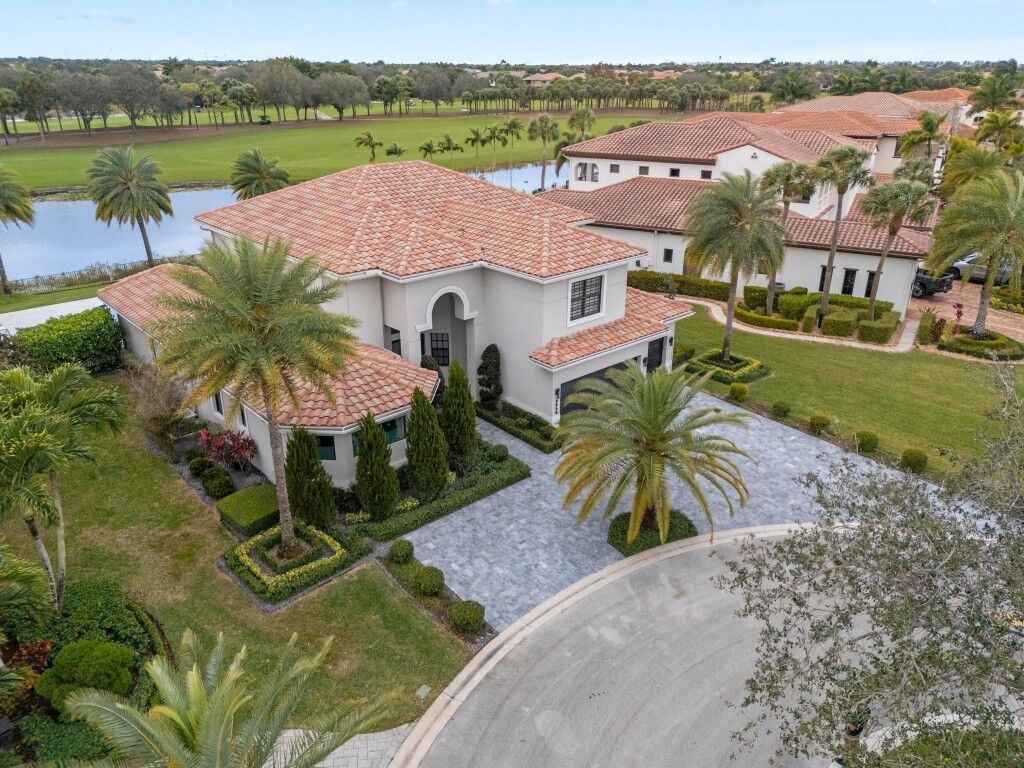 Property Photo:  9850 Bay Leaf Court  FL 33076 