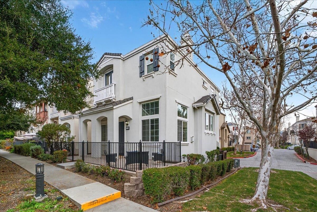 Property Photo:  976 Foxworthy Avenue  CA 95125 