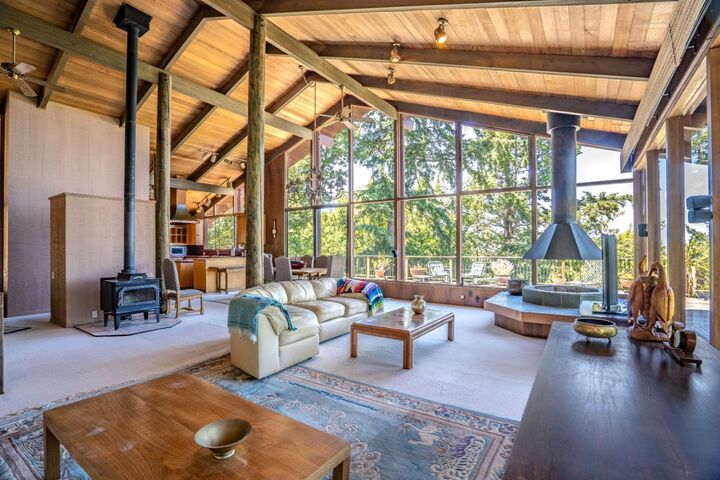 Property Photo:  45 Ranch Road  CA 94062 